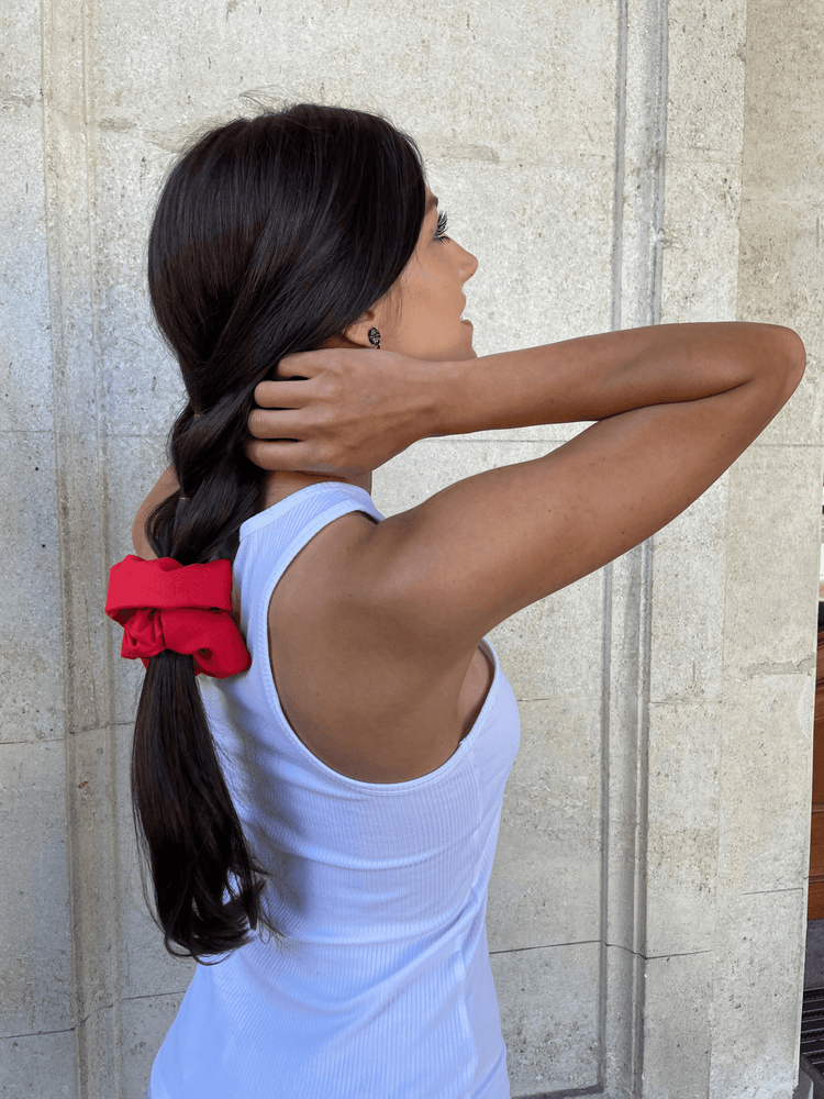 
                  
                    red linen scrunchie on brown haired girl
                  
                